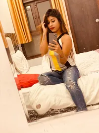 Independent Yashika With Big Boobs And Hotel Service